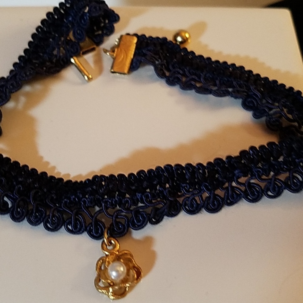 Choker Navy Blue with Flower 11 1/2"
